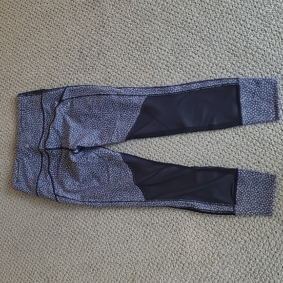 Lululemon leggings - Picture 5 of 13